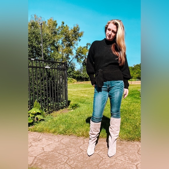 NWT Do + Be Open Back Tie Waist Sweater - Picture 2 of 8